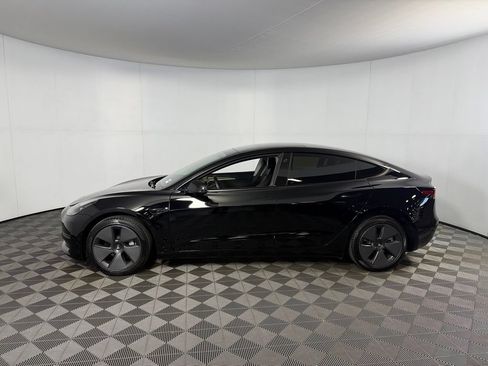 Used 2023 Tesla Model 3 Standard Range RWD image 9
