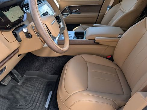 New 2026 Land Rover Range Rover Long Wheelbase SE AWD/4WD image 26