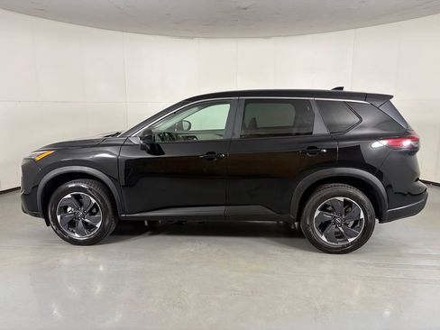 Used 2024 Nissan Rogue SV FWD image 5