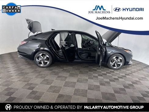 Used 2022 Hyundai Elantra Limited w/ Cargo Package image 15