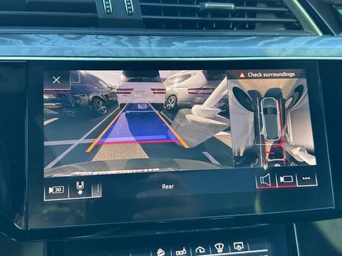 Used 2019 Audi e-tron Prestige w/ Prestige Package image 30