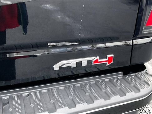 Used 2025 GMC Sierra 3500 AT4 w/ AT4 Premium Plus Package image 14