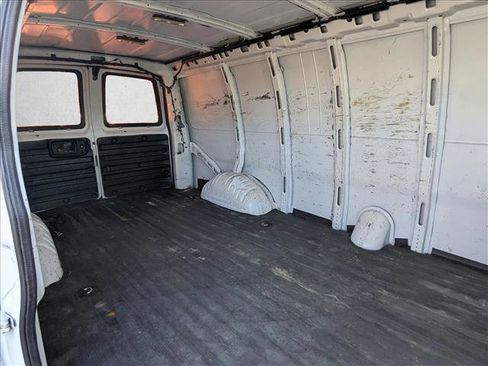 Used 2021 Chevrolet Express 2500 Extended w/ Driver Convenience Package image 17