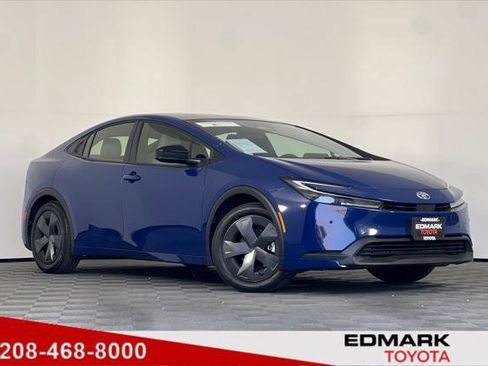 Certified 2024 Toyota Prius LE FWD image 1