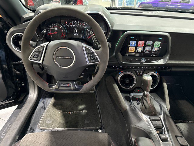 Used 2018 Chevrolet Camaro ZL1 RWD image 4
