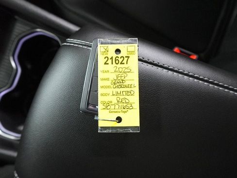 New 2025 Jeep Grand Cherokee L Limited w/ Luxury Tech Group II image 34