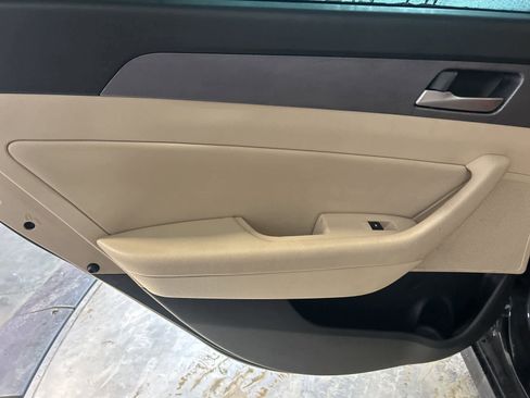 Used 2019 Hyundai Sonata SEL image 16