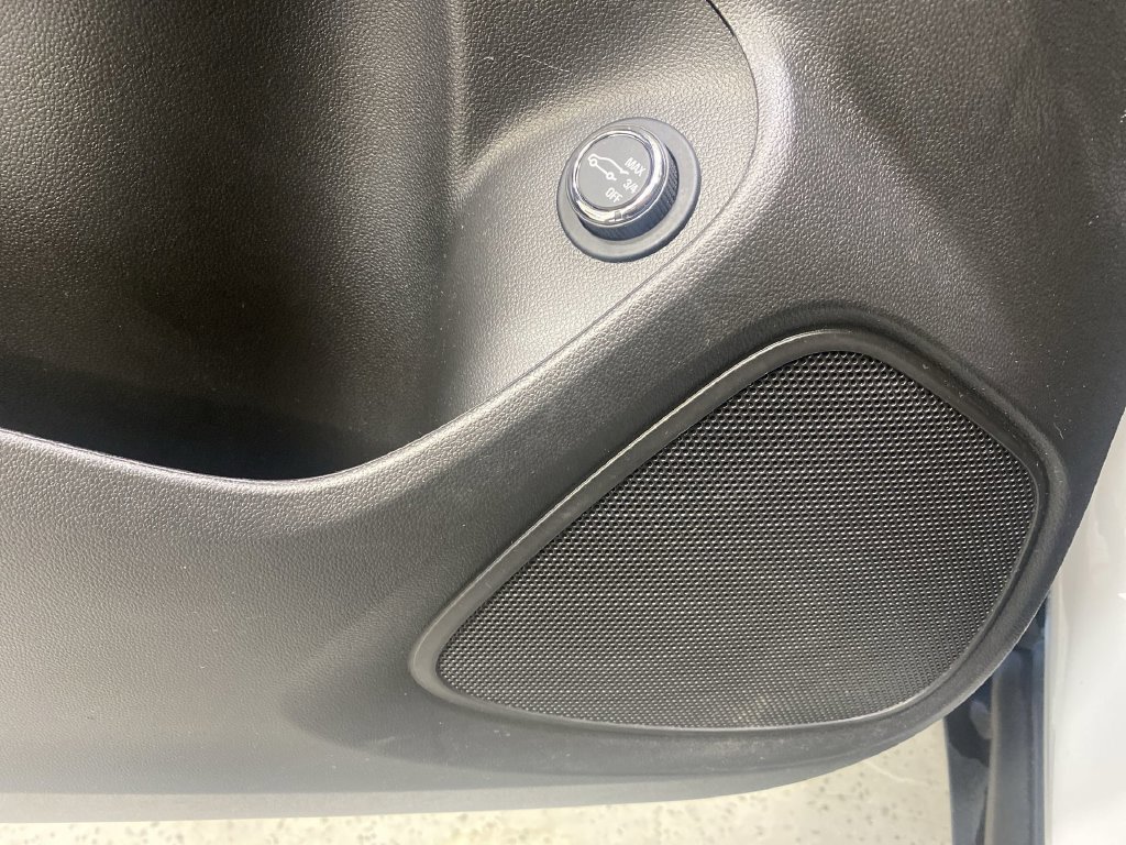 Certified 2024 Buick Encore GX Preferred w/ Comfort Package FWD image 32