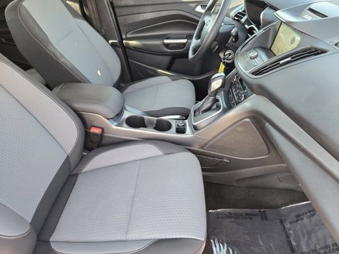 Used 2017 Ford C-MAX Energi SE w/ Equipment Group 401A image 13