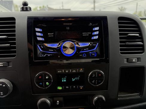 Used 2013 Chevrolet Silverado 1500 LT w/ All-Star Edition AWD/4WD image 10