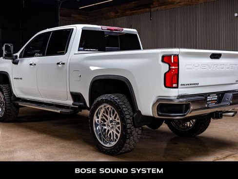 Used 2025 Chevrolet Silverado 2500 LTZ w/ LTZ Premium Package AWD/4WD image 7