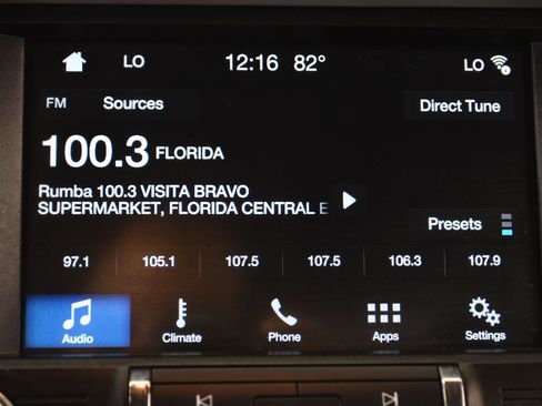 Used 2016 Ford Mustang Premium image 17