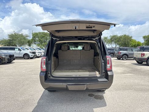 Used 2019 GMC Yukon XL SLT w/ Premium Edition RWD image 31