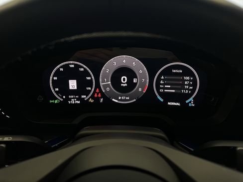 Certified 2025 Porsche 911 Carrera image 20