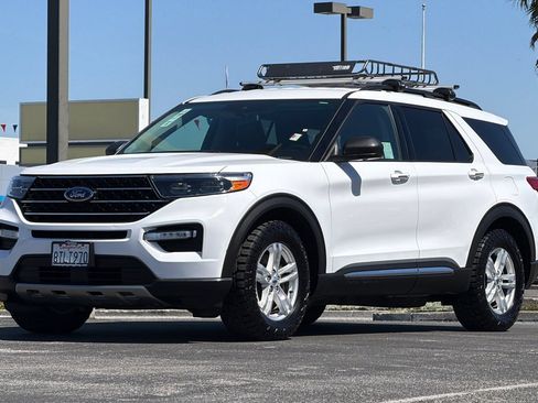 Used 2020 Ford Explorer XLT w/ Equipment Group 202A RWD image 9