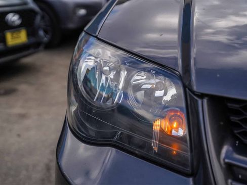 Used 2018 Dodge Grand Caravan GT image 4