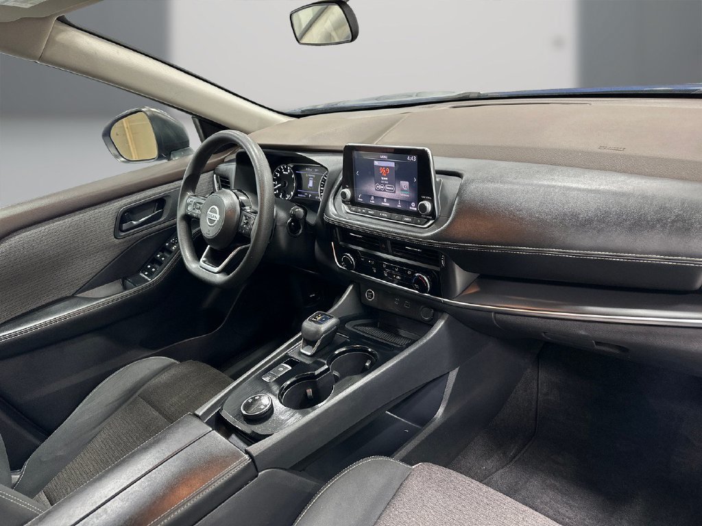 Used 2021 Nissan Rogue S AWD/4WD image 16