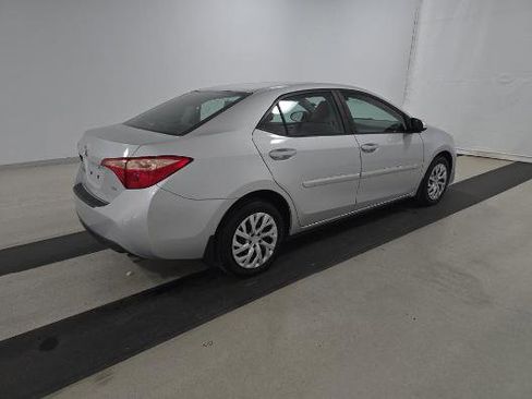 Used 2019 Toyota Corolla LE image 5