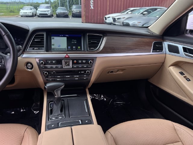 Used 2018 Genesis G80 3.8 RWD image 14