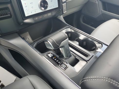 New 2025 Ford F150 Lightning Flash image 32