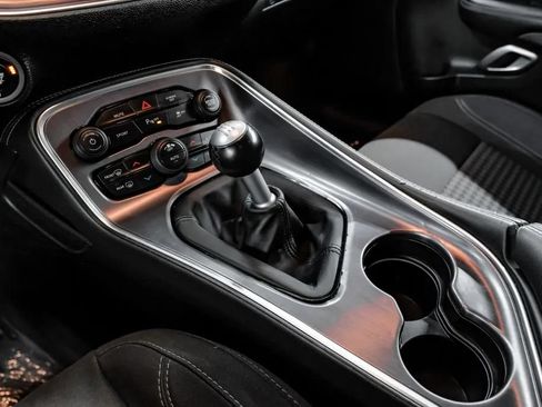 Used 2017 Dodge Challenger R/T RWD image 29