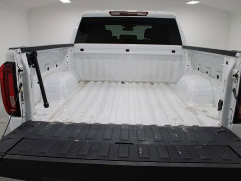 Used 2025 GMC Sierra 1500 SLT image 16