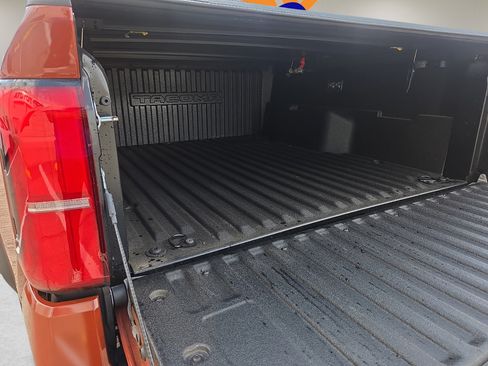 Certified 2025 Toyota Tacoma TRD Off-Road AWD/4WD image 13