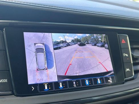 Used 2021 Buick Enclave Avenir w/ Avenir Technology Package FWD image 19