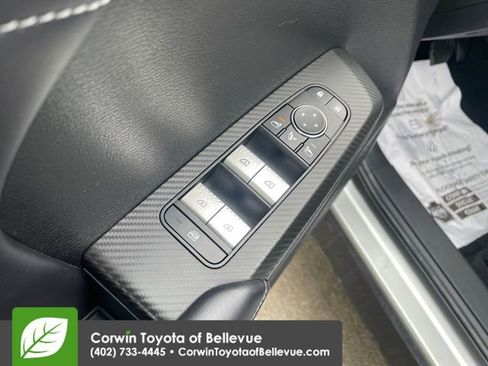 Used 2024 Mitsubishi Outlander SE FWD image 11