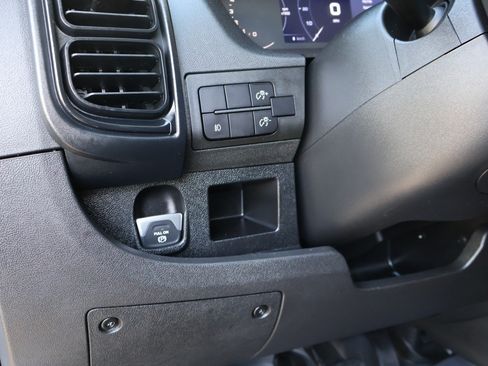 Used 2025 RAM ProMaster 2500 w/ U-Haul Equipment Group FWD image 19