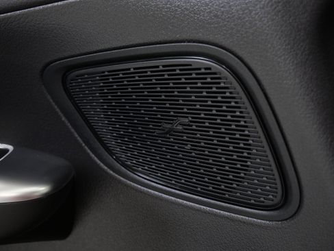 Certified 2026 Mercedes-Benz GLC 300 4MATIC image 32