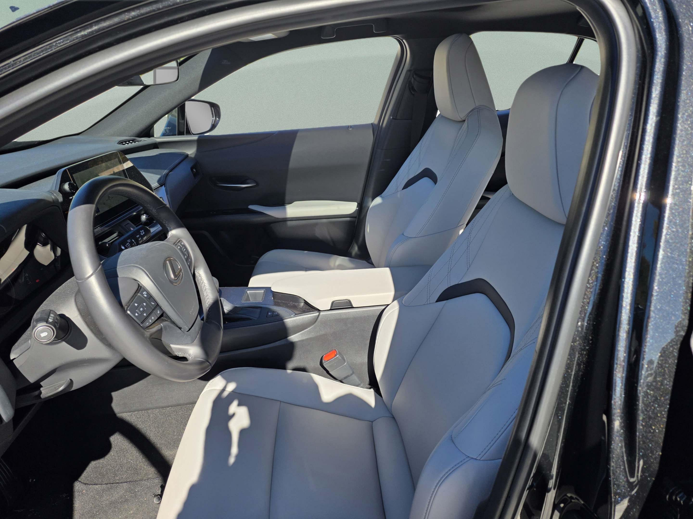 Used 2024 Lexus UX 250h FWD image 12