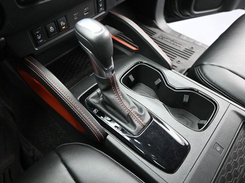 Used 2024 Nissan Frontier PRO-4X w/ Pro Convenience Package image 36