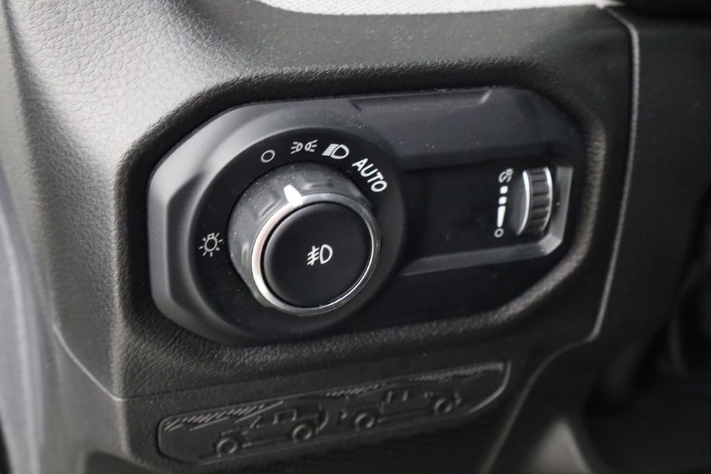 Used 2025 Jeep Wrangler Unlimited Sport AWD/4WD image 22