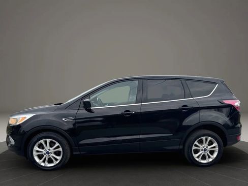 Used 2017 Ford Escape SE FWD image 4