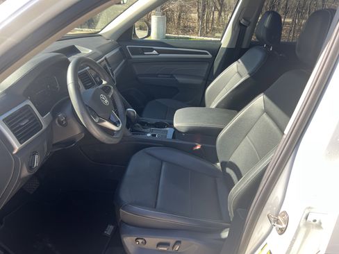 Certified 2023 Volkswagen Atlas SE image 16