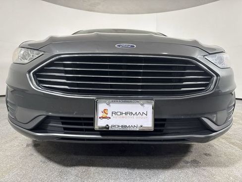 Used 2019 Ford Fusion SE image 24