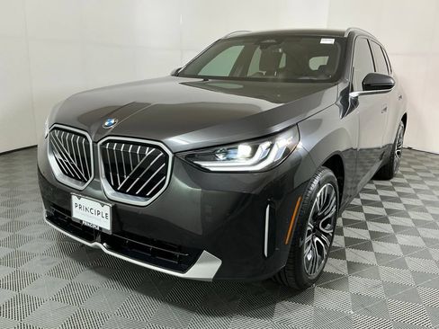 Certified 2025 BMW X3 xDrive30i w/ Convenience Package AWD/4WD image 2