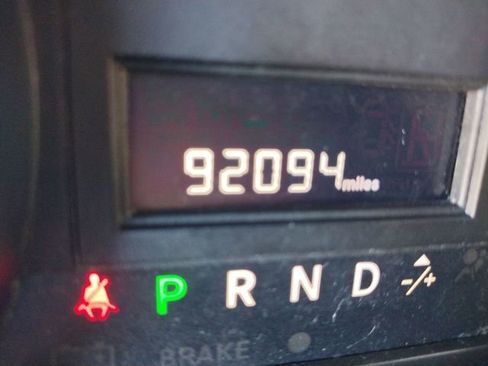 Used 2019 Dodge Grand Caravan SE w/ UConnect Hands-Free Group image 18