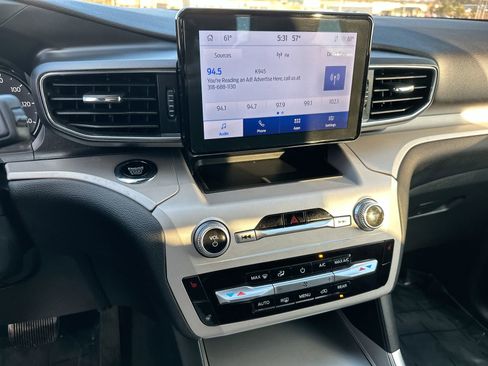 Used 2024 Ford Explorer XLT w/ Equipment Group 202A image 16
