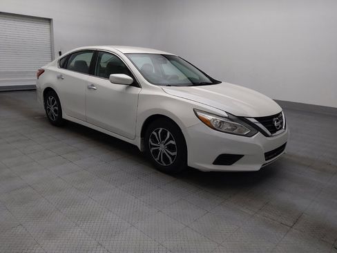 Used 2016 Nissan Altima 2.5 S w/ Power Driver Seat Package FWD image 11