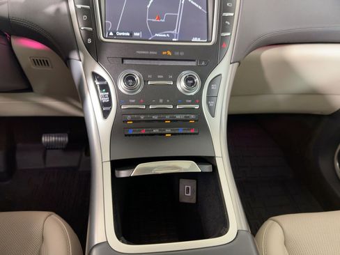 Used 2019 Lincoln Nautilus Reserve image 19