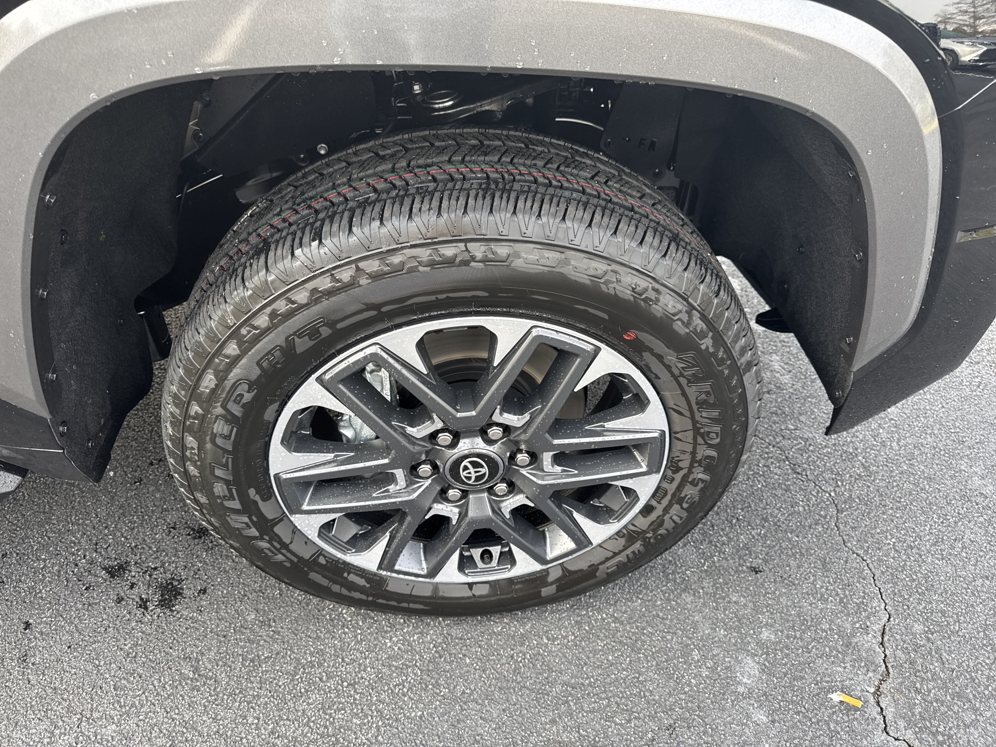 New 2025 Toyota Tundra Limited AWD/4WD image 10