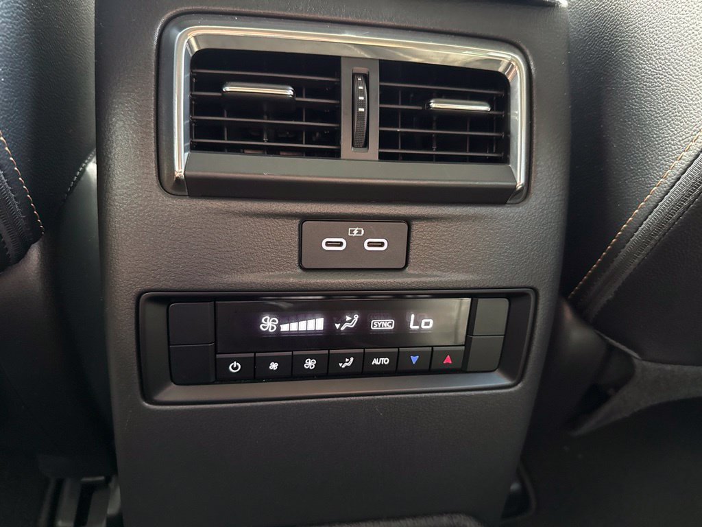 Used 2024 MAZDA CX-90 Plug-In Hybrid w/ Preferred AWD/4WD image 42