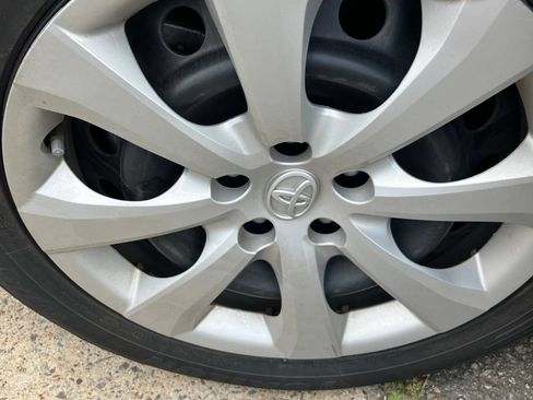 Used 2024 Toyota Corolla LE FWD image 11