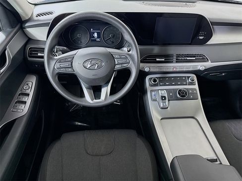 Certified 2022 Hyundai Palisade SE image 3