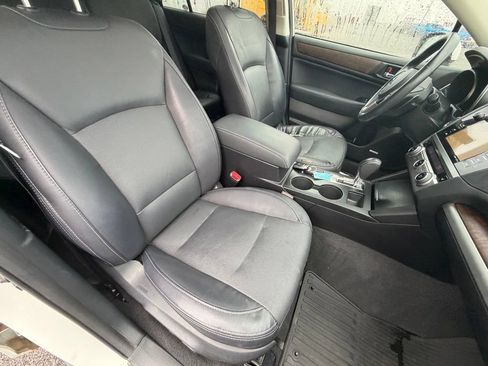 Used 2017 Subaru Outback 2.5i Limited AWD/4WD image 42