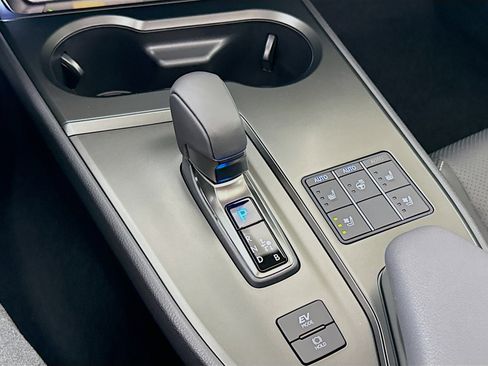 Certified 2026 Lexus UX 300h AWD w/ Accessory Package (2T) image 18