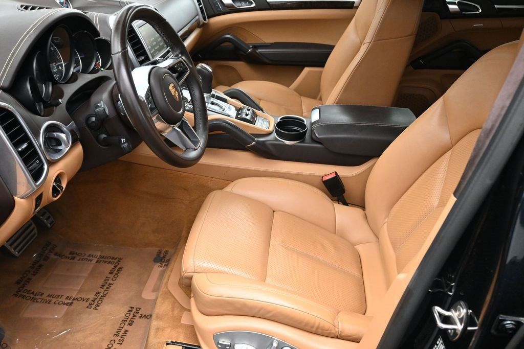 Used 2016 Porsche Cayenne GTS AWD/4WD image 16