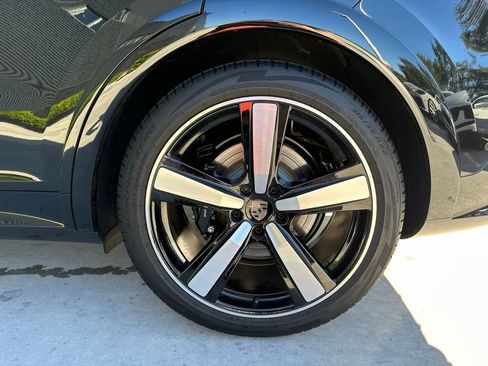 Used 2025 Porsche Cayenne Turbo image 46